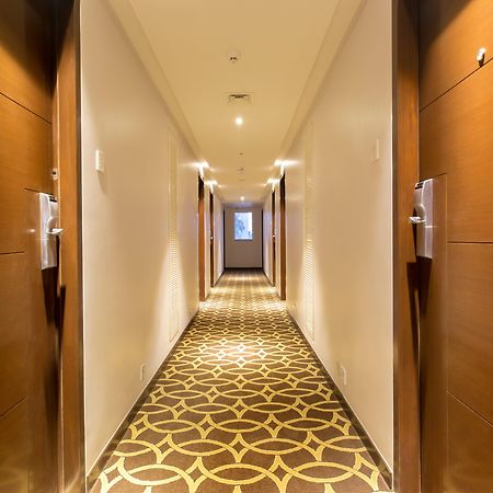 Ramee Guestline Hotel Juhu Bombaj Zewnętrze zdjęcie