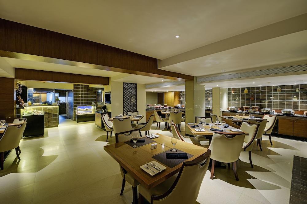 Ramee Guestline Hotel Juhu Bombaj Zewnętrze zdjęcie