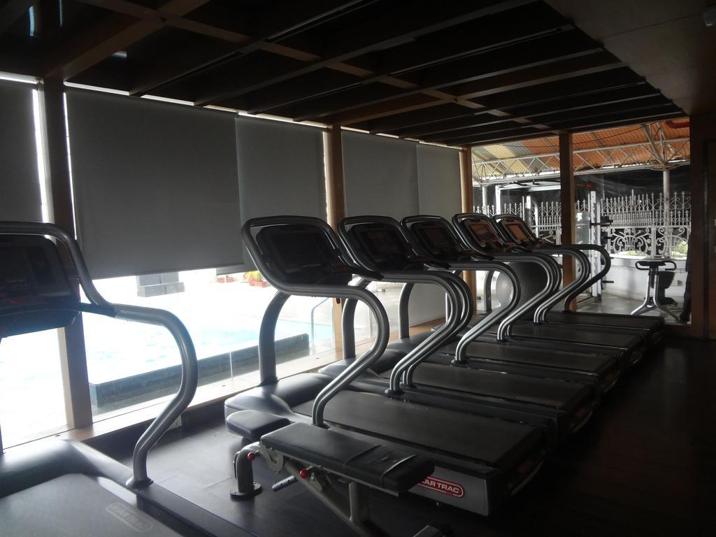 Ramee Guestline Hotel Juhu Bombaj Zewnętrze zdjęcie