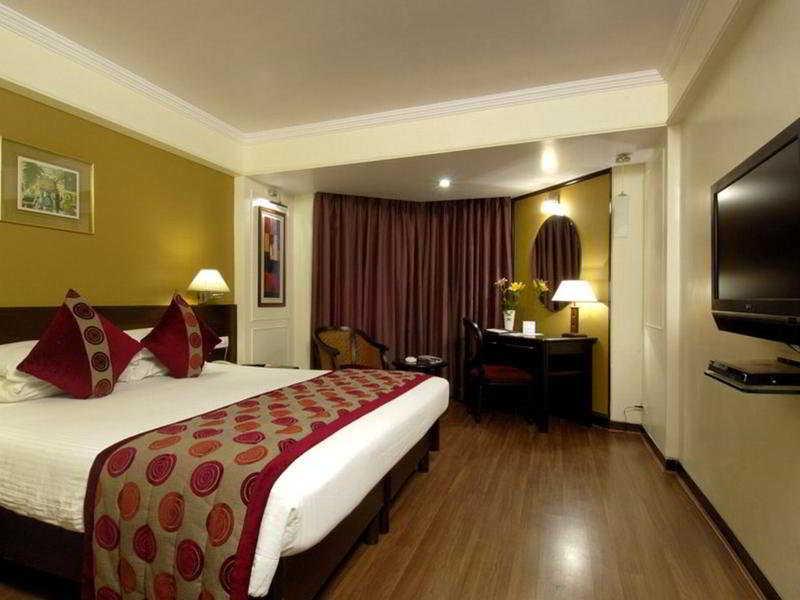 Ramee Guestline Hotel Juhu Bombaj Zewnętrze zdjęcie