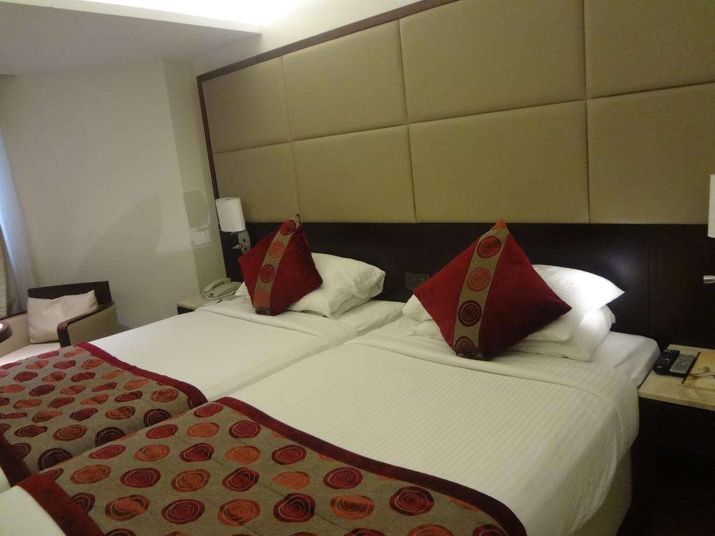 Ramee Guestline Hotel Juhu Bombaj Zewnętrze zdjęcie