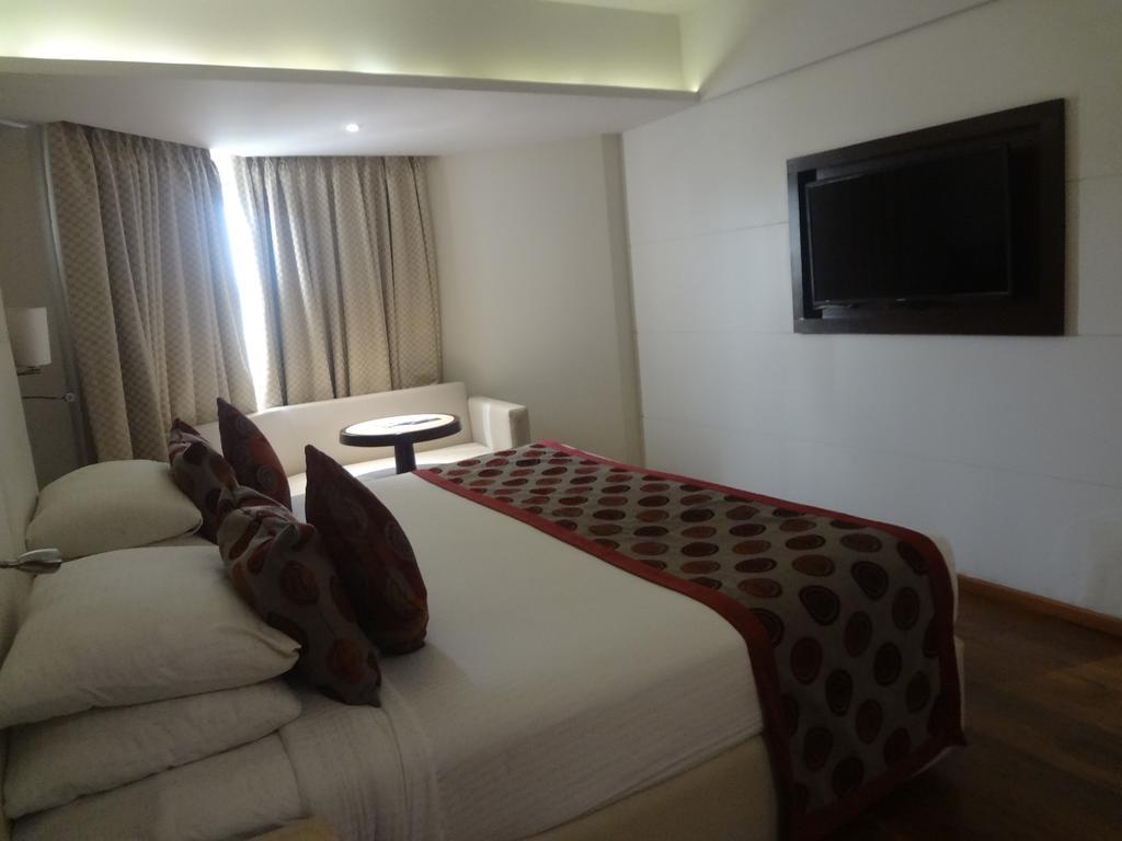 Ramee Guestline Hotel Juhu Bombaj Zewnętrze zdjęcie