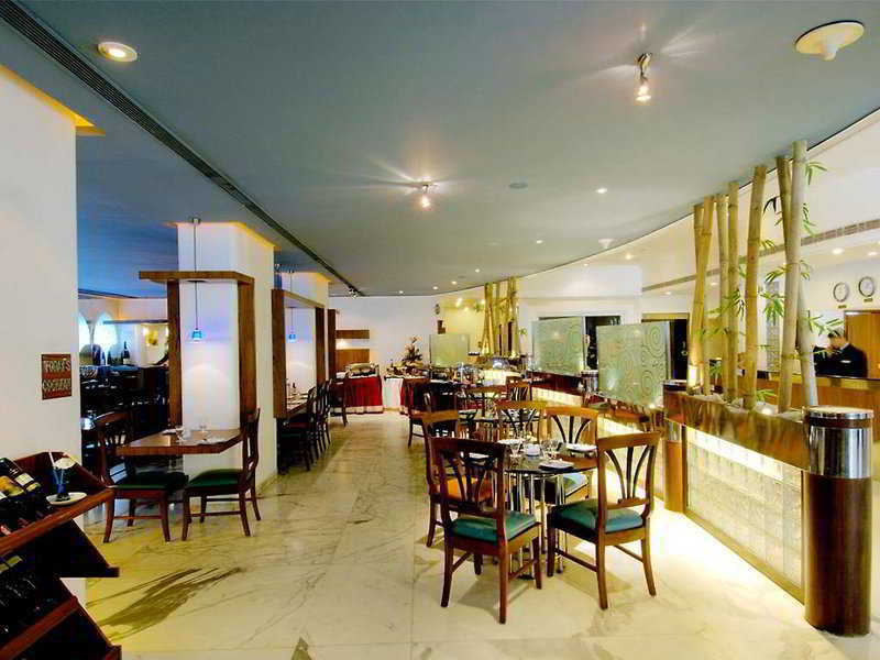 Ramee Guestline Hotel Juhu Bombaj Zewnętrze zdjęcie
