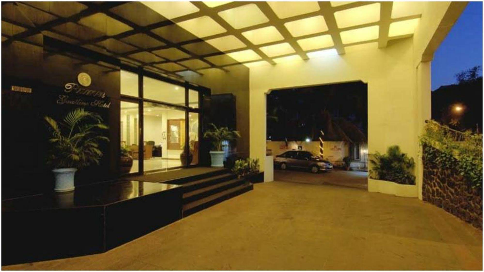 Ramee Guestline Hotel Juhu Bombaj Zewnętrze zdjęcie