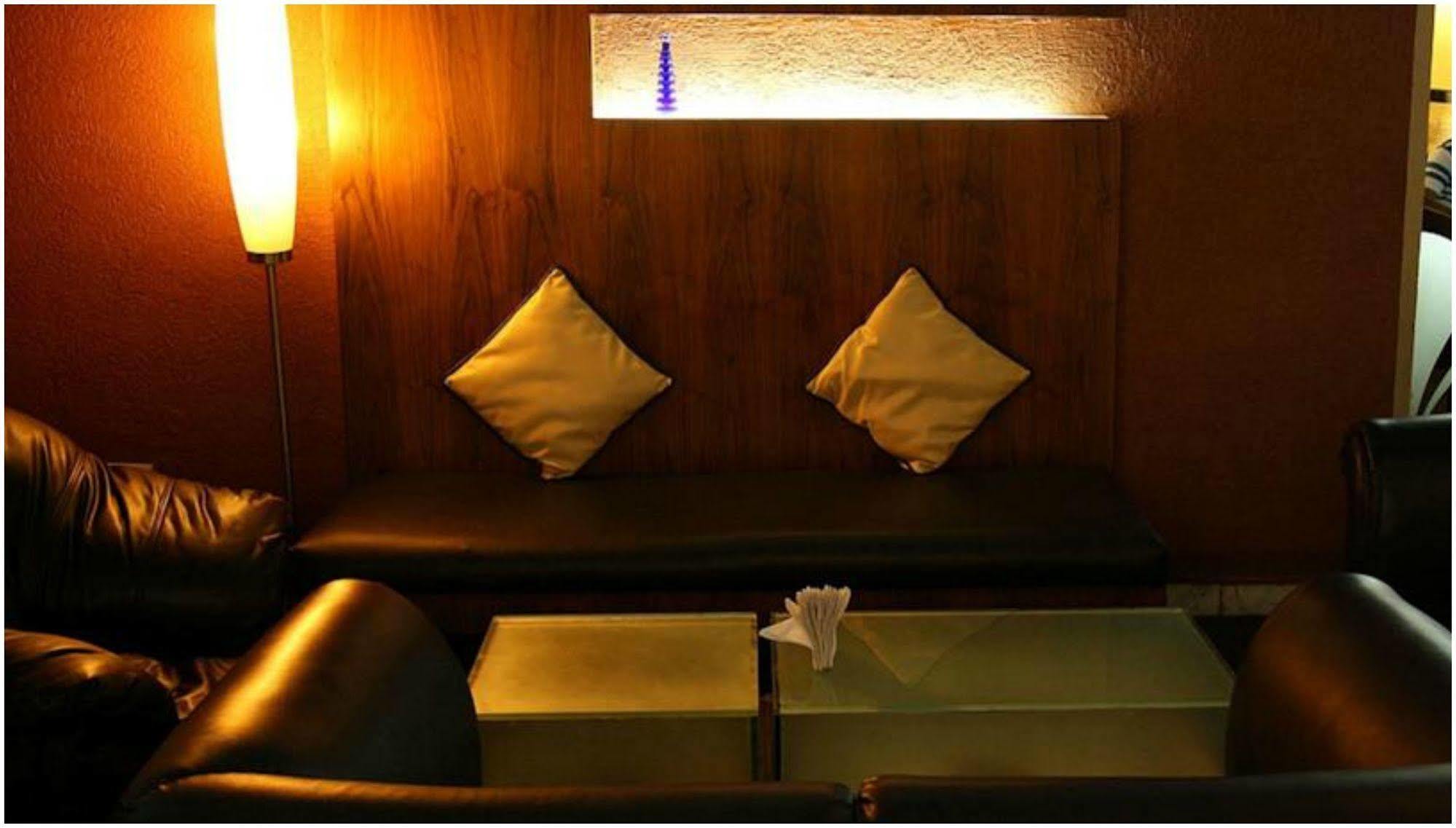 Ramee Guestline Hotel Juhu Bombaj Zewnętrze zdjęcie