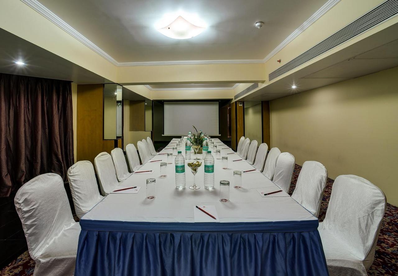 Ramee Guestline Hotel Juhu Bombaj Zewnętrze zdjęcie
