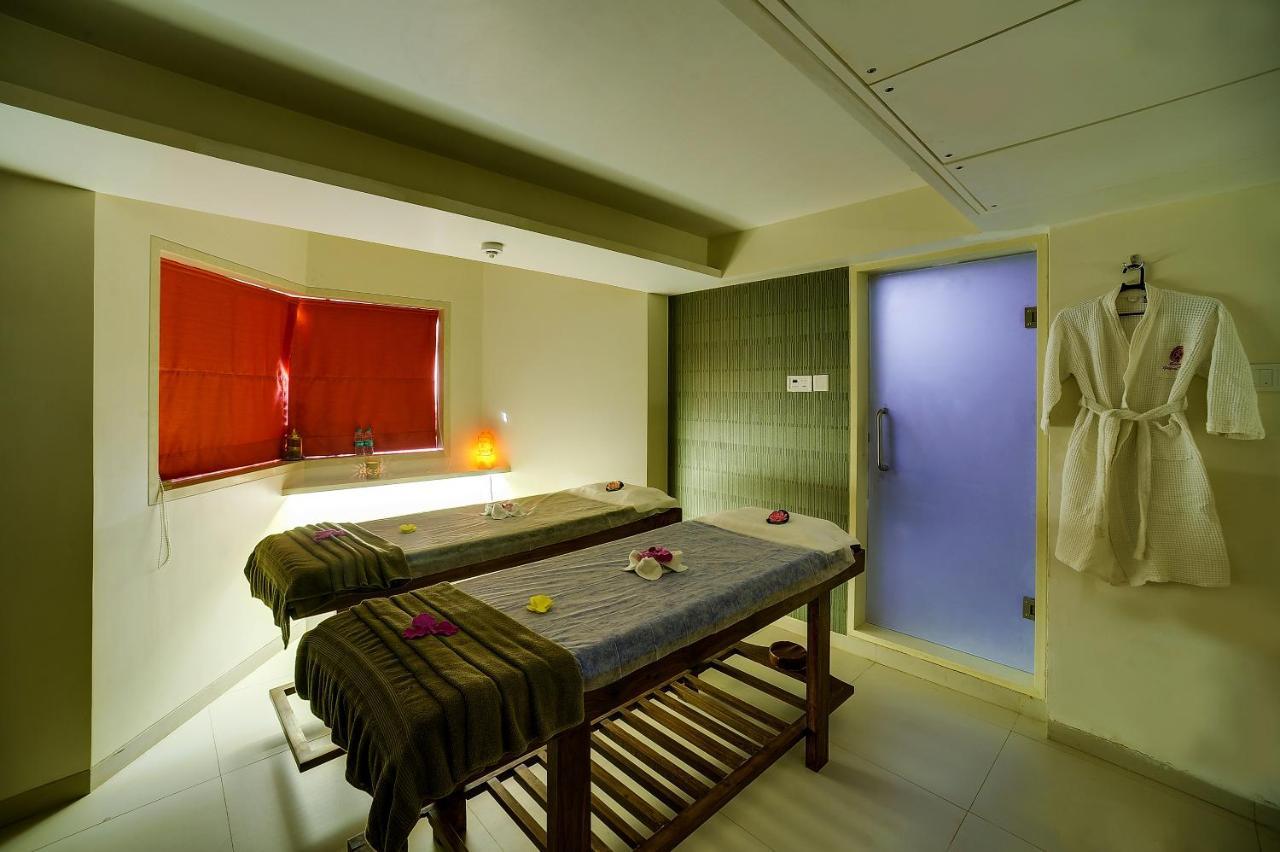 Ramee Guestline Hotel Juhu Bombaj Zewnętrze zdjęcie